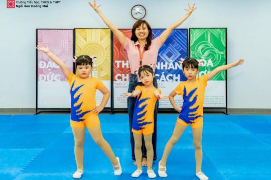 Không khí vui tươi, rộn ràng trong ngày thi đấu Aerobic đầu tiên