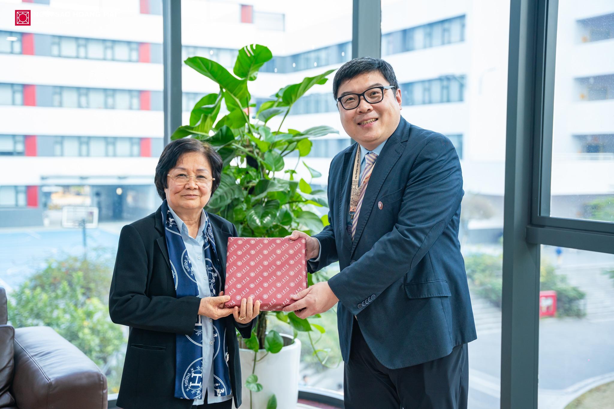 HỘI THẢO GIAO LƯU VỚI ĐẠI HỌC SƠN ĐÔNG: MỞ RA CƠ HỘI HỌC TẬP TẠI TRUNG QUỐC CHO HỌC SINH THPT