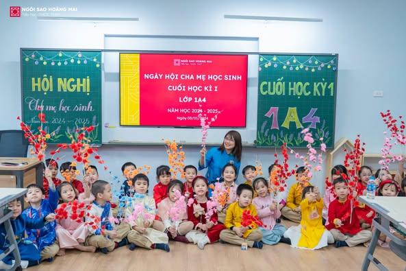 Ngôi sao Hoàng Mai tổ chức thành công hội nghị cha mẹ học sinh cuối học kỳ I năm học 2024 - 2025