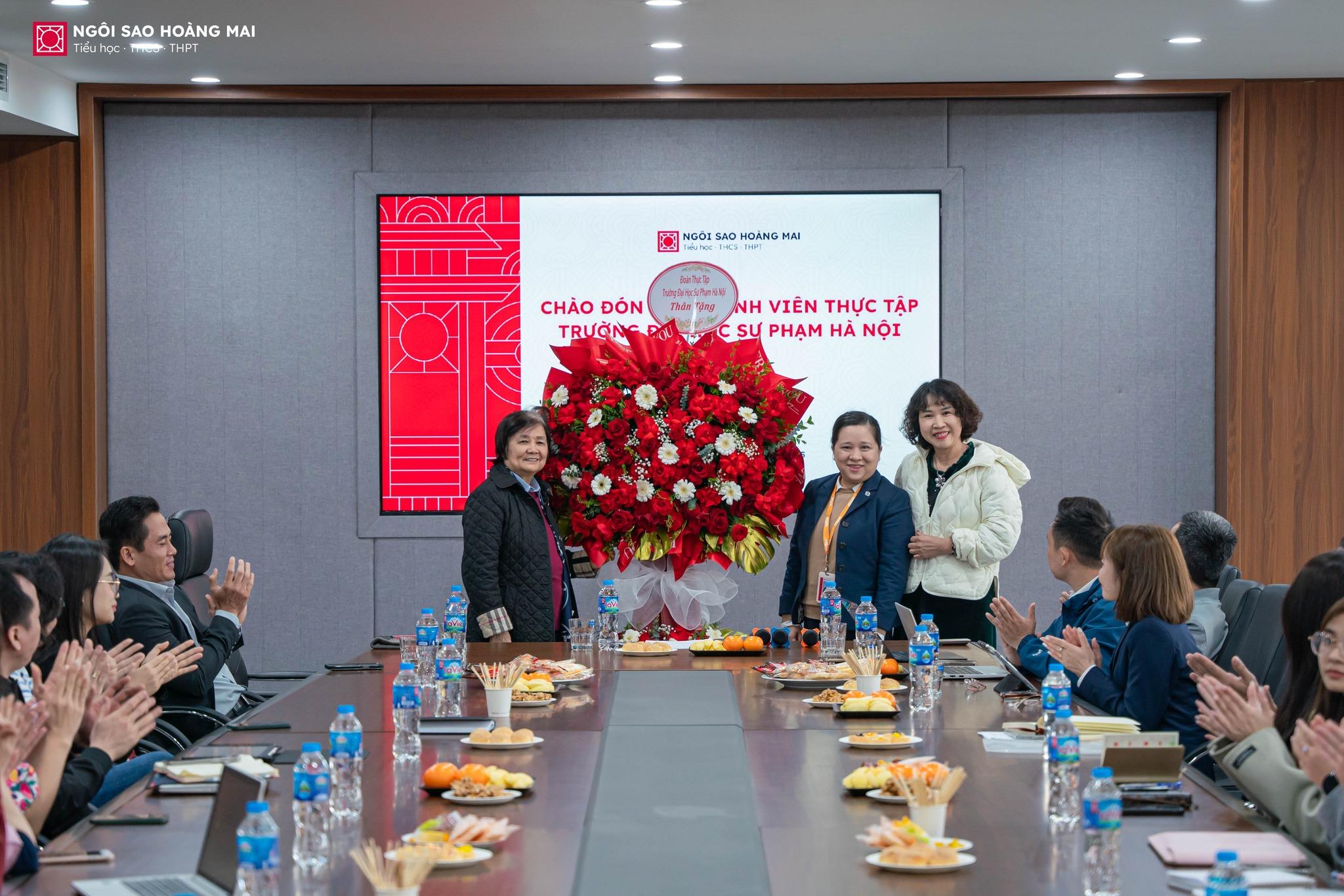 Ngôi Sao Hoàng Mai vui mừng tiếp đón đoàn sinh viên thực tập trường Đại học Sư phạm Hà Nội